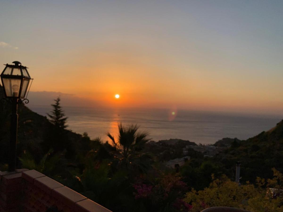 Casa Dei Sogni Taormina Bed & Breakfast Exterior foto